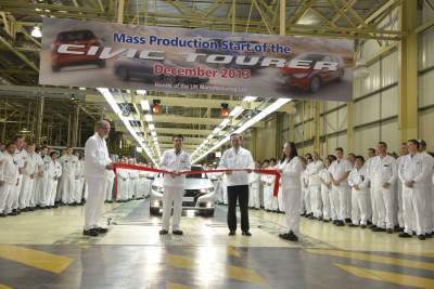 Honda celebrates as first Civic Tourer rolls off production line