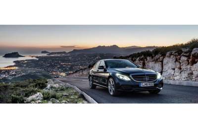 All new C-Class loses weight and gains upmarket treatment from Mercedes-Benz
