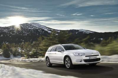 Citroen unveils C5 CrossTourer