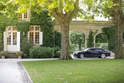 Exclusive luxury experiences for Bentley customers in 2014