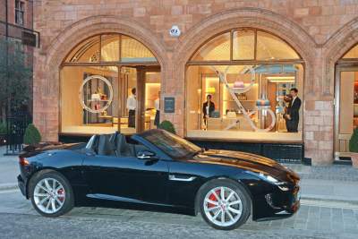 Jaguar and Moynat unveil special luggage for F-TYPE