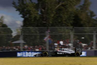 Nico Rosberg wins big at the Australian Grand Prix