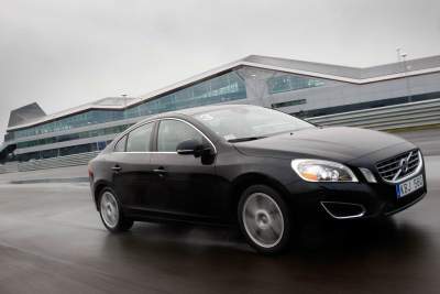 Volvo conducts Flybrid KERS test in the U.K.