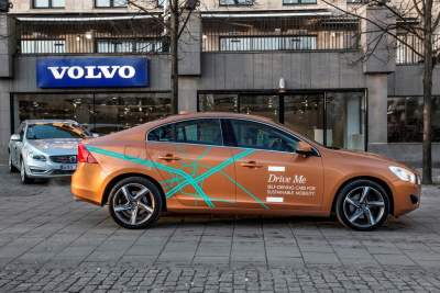 Volvo test first self-driving cars on public roads