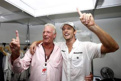 Button to honour late father by wearing a special pink helmet at Silverstone