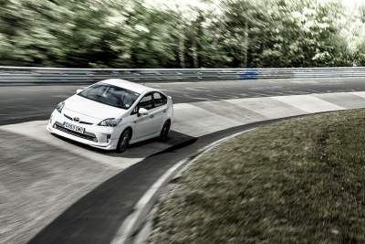 Prius Plug-in hybrid sets Nurburgring record for fuel economy