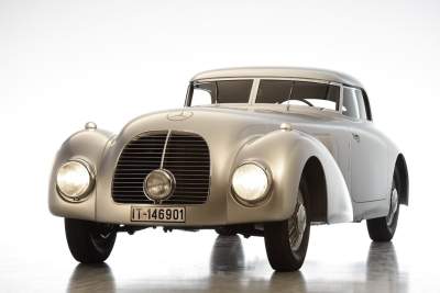 Mercedes presents the 540 K Streamliner at Pebble Beach
