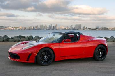 Tesla upgrades Roadster for 645km on one charge