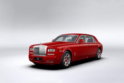Luxury entrepreneur orders 30 bespoke extended wheelbase Phantoms