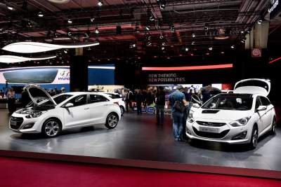 Hyundai exhibits two new powertrain concepts to boost fuel efficiency