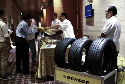 Dunlop takes pole position with the new Direzza DZ102 and the Formula D05 tyres