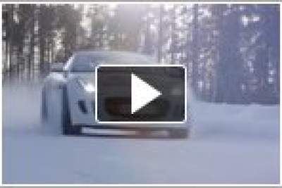 Jaguar presents AWD and manual transmission for F-TYPE