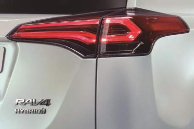 Toyota RAV4 Hybrid - A new hybrid joins the Toyota family