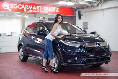 Car show girls: Unsung heroines of car shows