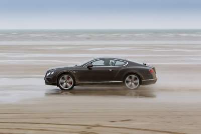 Award-winning actor Idris Elba breaks record in a Bentley