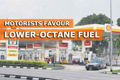Motorists still choose lower-grade petrol depite fall in pump prices