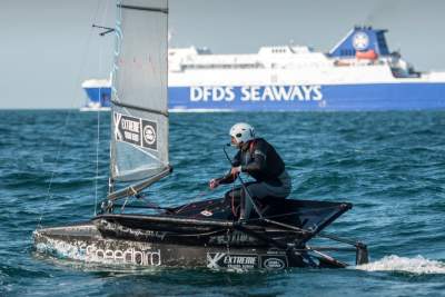 Land Rover global ambassador enters GUINNESS BOOK OF WORLD RECORDS