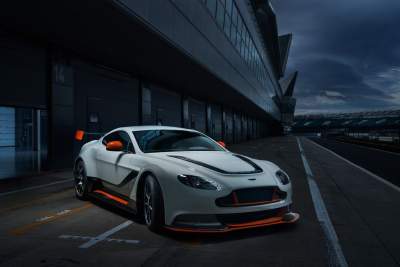 Aston Martin Vantage GT12 makes world debut