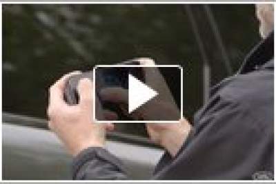 Smartphone controls Range Rover Sport