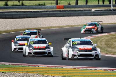 Citroen Total Team leads races in Slovakia Ring