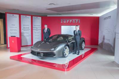 Singapore celebrates the premiere of the Ferrari 488 GTB