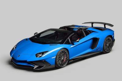Lamborghini Aventador LP750-4 Superveloce Roadster makes global debut