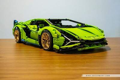 Building the LEGO Technic Lamborghini Sian FKP 37