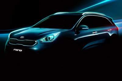 Kia teases Niro hybrid compact crossover ahead of Chicago debut