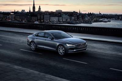 Volvo S90 wins prestigious Production Car Design of the Year 2015