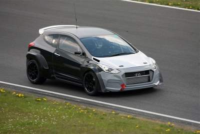 Three Hyundai cars at the Nurburgring 24h Race