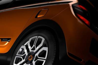 Renault teases with a hotter Twingo