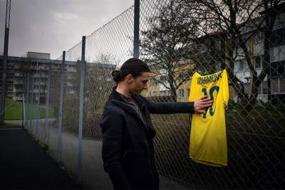 Zlatan Ibrahimovic bids farewell to Swedish national football team in V90 film