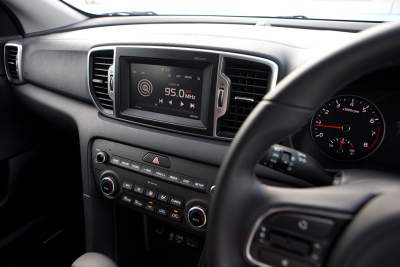 Kia - first manufacturer outside Europe to sport Apple CarPlay and Android Auto