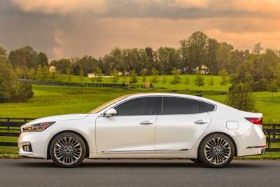 Second generation Kia Cadenza boasts luxury refinements with many improvements