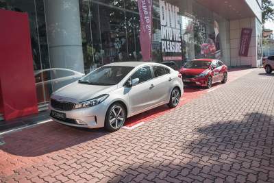 Latest Kia Forte K3 and Thinkware F770 at COMEX 2016