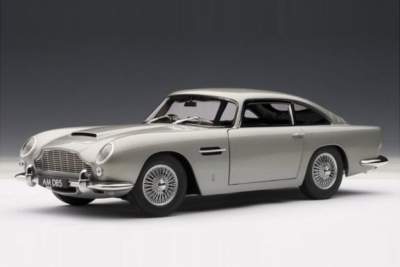 The second annual Classic & Sports Car Show gets 'Artomotive'