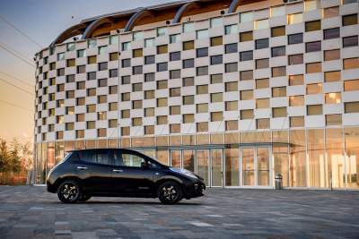 New Leaf Black Edition features 16-inch alloy wheels and black rear roof spoiler