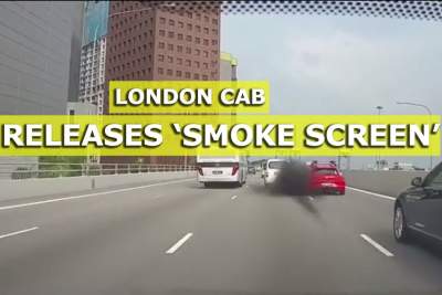 Taxi releases 'smoke screen' after blocking off car on MCE