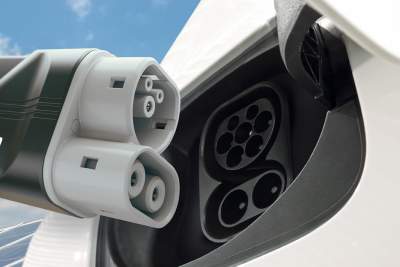 Automotive manufacturers team up for high-power charging network in Europe