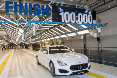Car number 100,000 leaves the Maserati plant in Italy