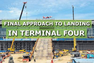 Final approach to landing in Terminal Four