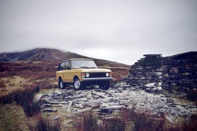Range Rover Reborn set for world debut at Salon Retromobile 2017