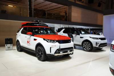 New Land Rover Discovery - Project Hero - helps Red Cross save lives