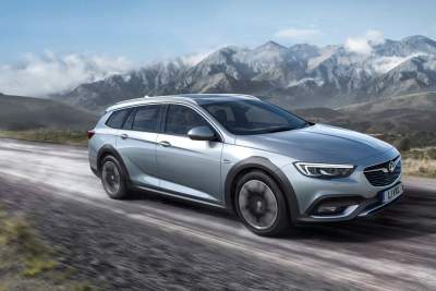 Vauxhall reveals all new Insignia Country Tourer at 2017 Frankfurt Motor Show