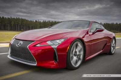 OMG! Look at those cars with massive grilles! Yes, well, we grew to like them...