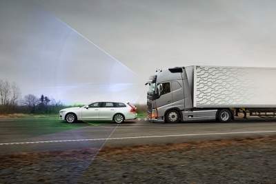 Volvo Trucks' intelligent safety systems to minimise risk of traffic accidents
