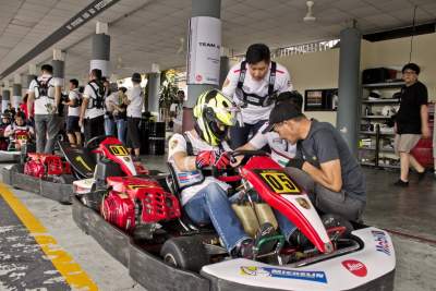Porsche celebrates Le Mans victory at the second 2.4 Hours Endurance Kart Race
