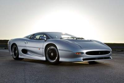 Three-car Le Mans team reunited for Jaguar XJ220 25th anniversary at Silverstone