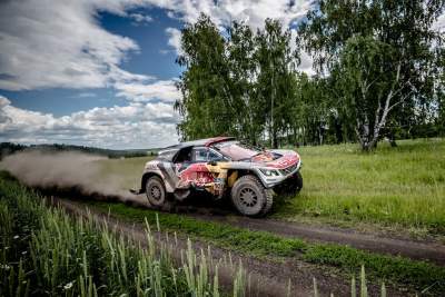 Peugeot 'Dream Team' continues to lock out the front of the Silk Way Rally
