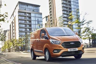 Ford introduces the new Transit Custom one-tonne commercial vehicle to Europe